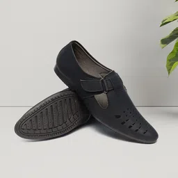 Groofer Men Fisherman Sandals-image-28