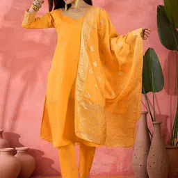 Lilots Floral Embroidered Round Neck Thread Work Kurta With Trousers & Dupatta-picture-8