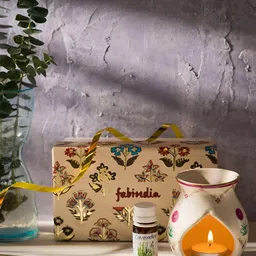 Fabindia White & Yellow Printed Lavender Ceramic Decaled Adwaya Diffuser Set-30