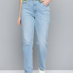 Levis Women High Rise 80's New Mom Relaxed Tapered Fit Light Fade Stretchable Jeans-image-44