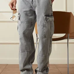 WROGN Men Comfort Relaxed Fit Mid-Rise Jeans-image-11