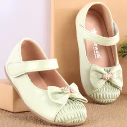 Cute Walk by Babyhug Bellies with Velcro Closure & Bow Applique - Green-picture-21