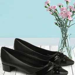 Carlton London Block Pumps with Bows-29