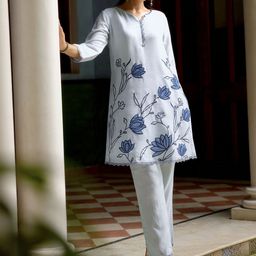 Anouk Women Blue Floral Tunic With Trousers-picture-12