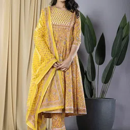 KALINI Women Floral Printed Regular Pure Cotton Kurta with Trousers & With Dupatta-39