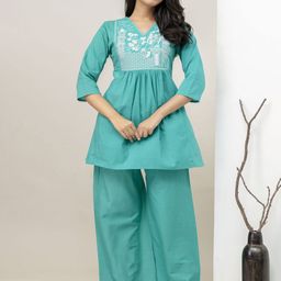 SINGNI Embroidered Pure Cotton V-Neck Top & Trousers Co-ords Set-image-28