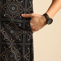 Anouk Men Black Printed Regular Pure Cotton Kurta with Pyjamas image 2