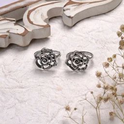 Teejh Akhila Silver Oxidized Pair of Toe-Rings-picture-7