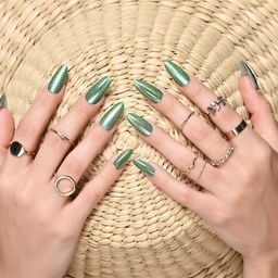 GLOW CUPID Set Of 25 Glossy Finish Reusable Press On Nails - Emerald-Glitz-16