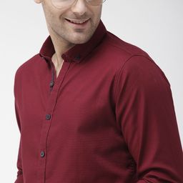Mast & Harbour Men Maroon Solid Casual Sustainable Shirt-image-70