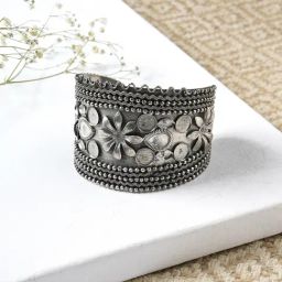Teejh Gulrang Silver Oxidised Bracelet for Women-27