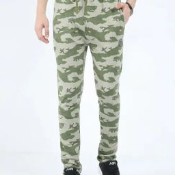 Masculino Latino Green Regular Fit Camo Print Trackpants-image-98