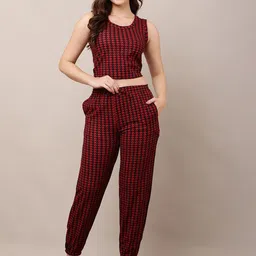 Mast & Harbour Printed Round-Neck Cropped Top With Jogger Co-Ords-image-70
