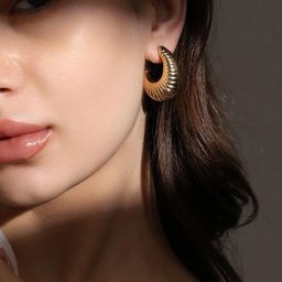 SOHI Contemporary Hoop Earrings-53