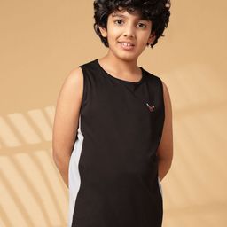 Invincible Boys Colourblocked Round NeckT-shirt-18