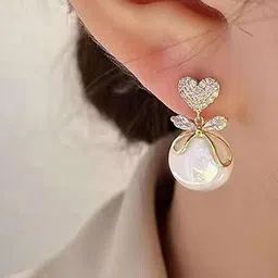 TheVineGirl Gold-Plated Alloy Pearls Studs-picture-25