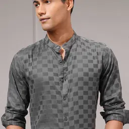 HIGHLANDER Men Checked Opaque Casual Shirt-image-78