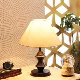 Tucasa NTU-275 B-22 Table Lamp with Metal Base (Beige) image 5