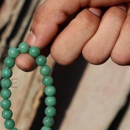 VIBESLE Unisex Green Brass Crystals Bracelet-picture-6