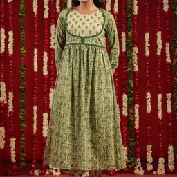 anayna Women Floral Printed Angrakha Pure Cotton Kurta with Trousers-42