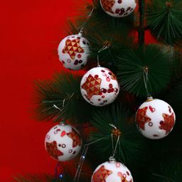TAYHAA 6-Pcs Orange-Colored & White Fuzzy Christmas Balls-5