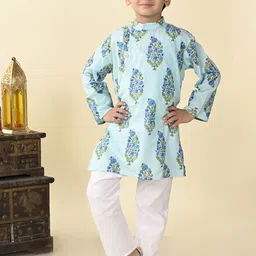 Superminis Boys Floral Printed Mandarin Collar Pure Cotton Straight Kurta With Pyjama-picture-25