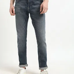 Tommy Hilfiger Men Mildly Distressed Light Fade Jeans-image-66
