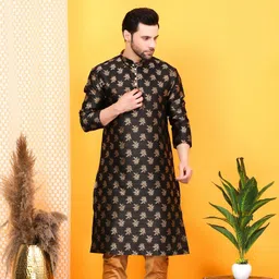 Larwa Men Jacquard Kurta-picture-40