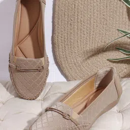 Mast & Harbour Women Open Toe Flats with Buckles-42
