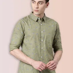 Broon Conversational Printed Cutaway Collar Cotton Regular Fit Casual Shirt-picture-46