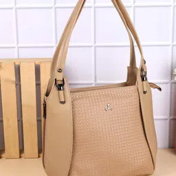 Mochi Swagger Shoulder Bag-picture-17