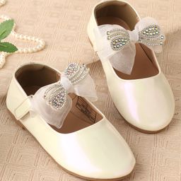 Cute Walk by Babyhug Ballerinas with Velcro Closure & Bow Applique - White-image-24