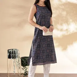 Anouk Navy Blue Ethnic Motifs Printed Boat Neck Straight Kurta-picture-18