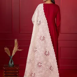 Dupatta Bazaar Embroidered Dupatta with Thread Work image 3