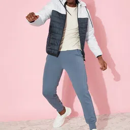 The Roadster Lifestyle Co. Men White & Navy Blue Colourblocked The Great Outdoors Jacket-image-56