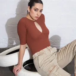 SASSAFRAS Rust Cut-Out Detail Fitted Top-picture-56