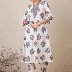 Indo Era Printed V-Neck Pure Cotton Tunic With Trouser-image-55