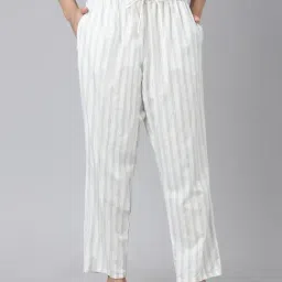 Enamor White Cotton Printed Lounge Pants-picture-13