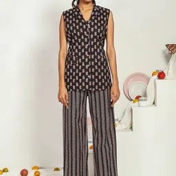 AKANYA Floral Printed Pure Cotton Square Neck Top With Trousers Co-Ords With Jacket-image-86