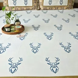 Feels Like Home Green & Blue Graphic King Bedsheet with 2 Pillow Covers-48