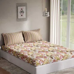 DDecor Red Cotton 144 TC Queen Bedsheet with 2 Pillow Covers-image-44