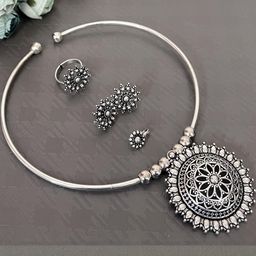 Arch gallery Pack of 1 Oxidized Silver Silver Jewellery Set-image-90