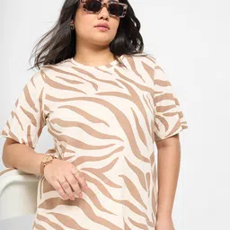 Honey Curvytude by Pantaloons Women Plus Size Printed Cotton Top-picture-2