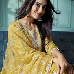 DIVASTRI Women Ethnic Motifs Embroidered Regular Sequinned Kurta with Trousers & With Dupatta image 5