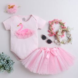 TINY MINY MEE Half Sleeves Glittery Swan Printed Onesie With Glittery Flared Skirt And Swan Tulle Headband - Pink-image-43