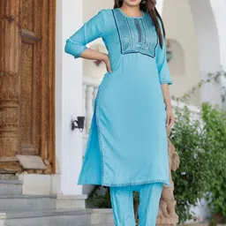 Mehsoos Women Embroidered Regular Thread Work Kurta with Trousers-54