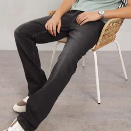 Nautica Men Relaxed Fit Light Fade Stretchable Jeans-image-74
