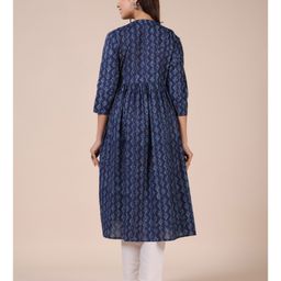 CRAFIQA Three Fourth Sleeves Abstract Printed Maternity Kurta With Concealed Zipper Nursing Access - Indigo image 3