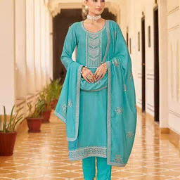 DIVASTRI Floral Yoke Design Sweetheart Neck Zari Straight Kurta With Trouser And Dupatta-image-17