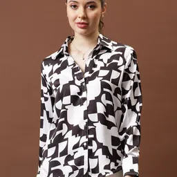 Athena Immutable Geometric Print Monochrome Satin Shirt Style Top-image-2